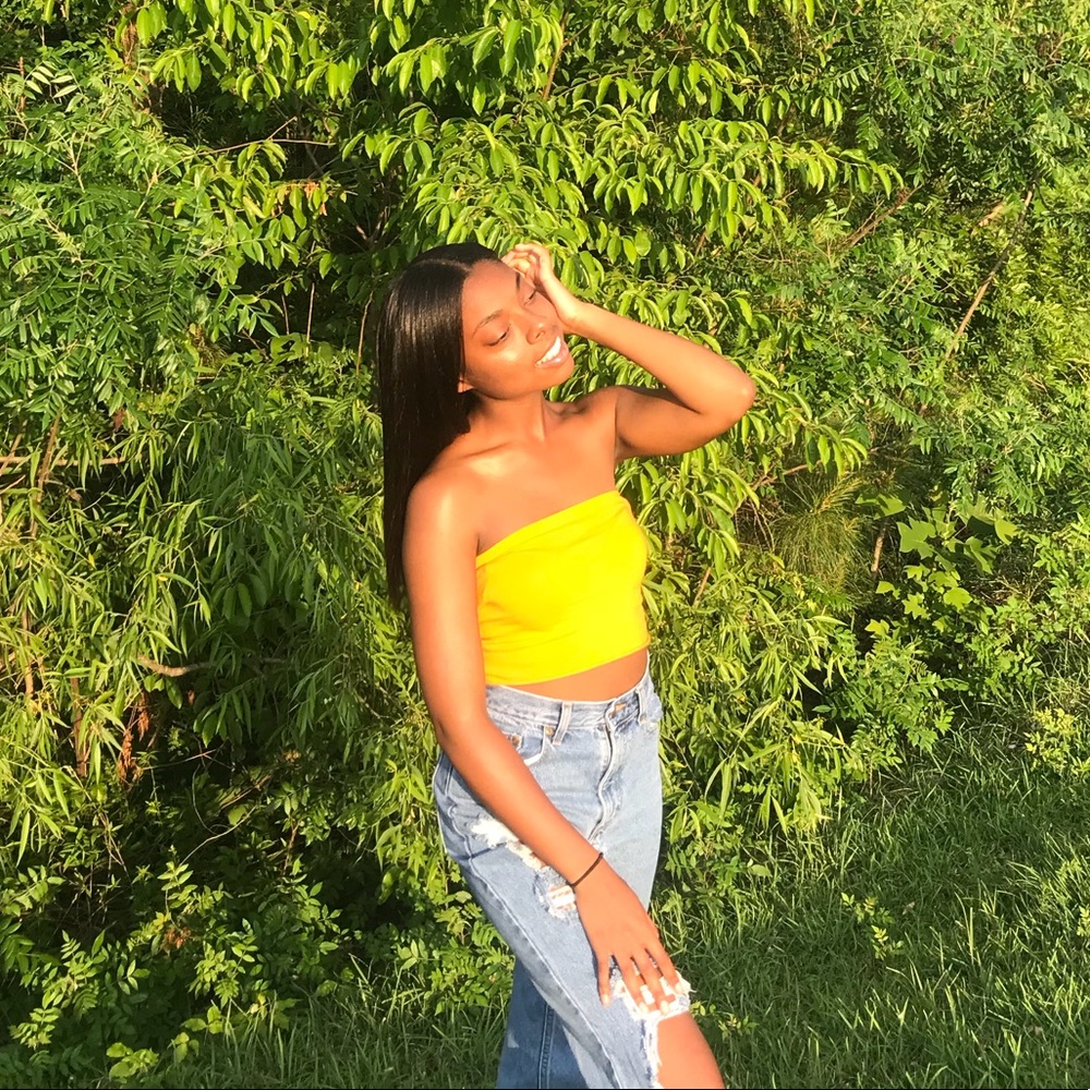 Meet your Posher, Nia